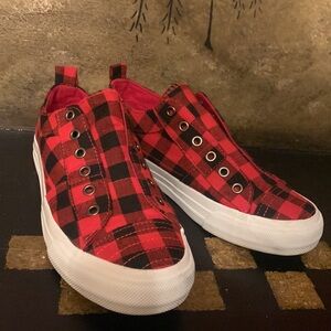 Olivia miller sz7 Buffalo plaid worn once 🛍️